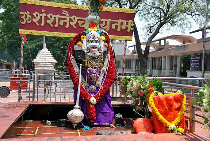 Shanidev mandir at Shignapur